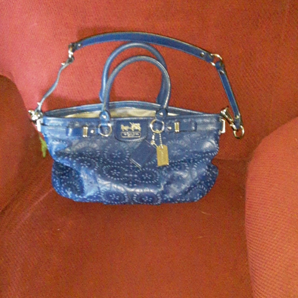 COACH HANDBAG